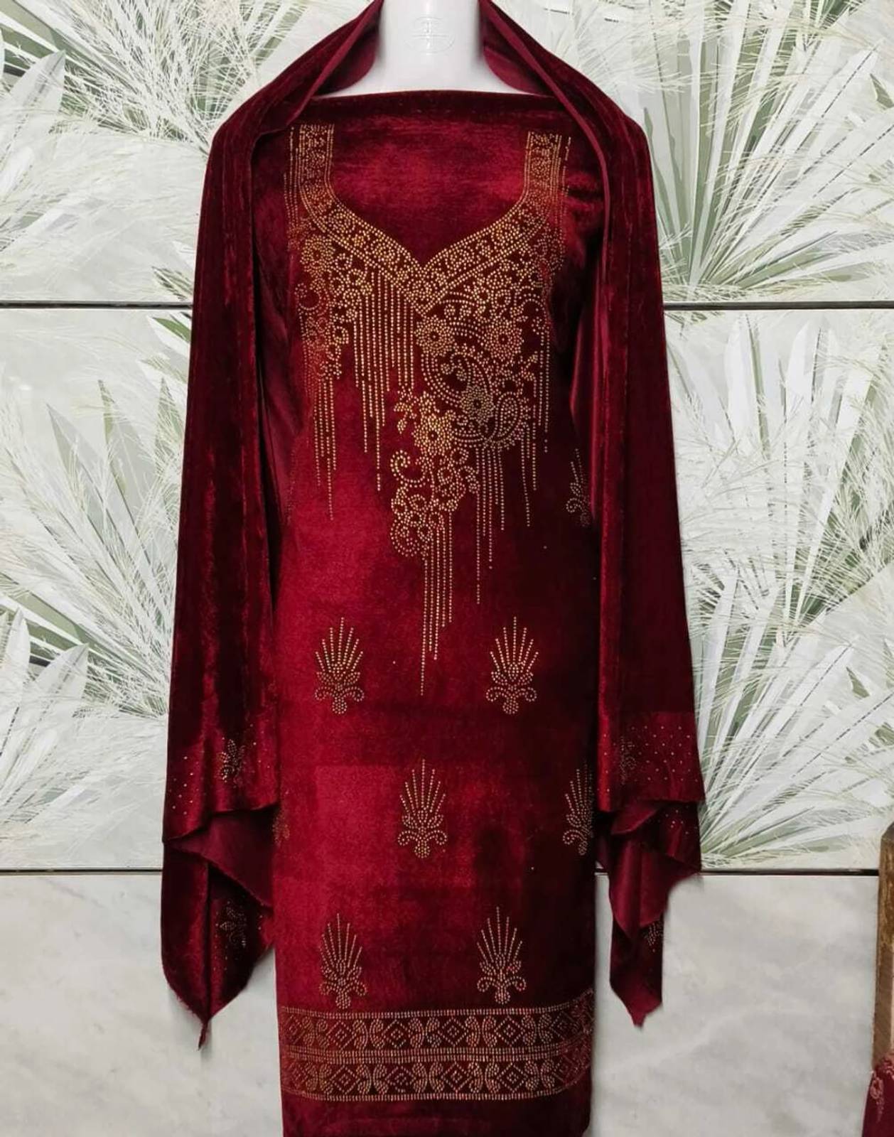 FERIHA Unstitched Velvet Salwar Suit Material Embroidered